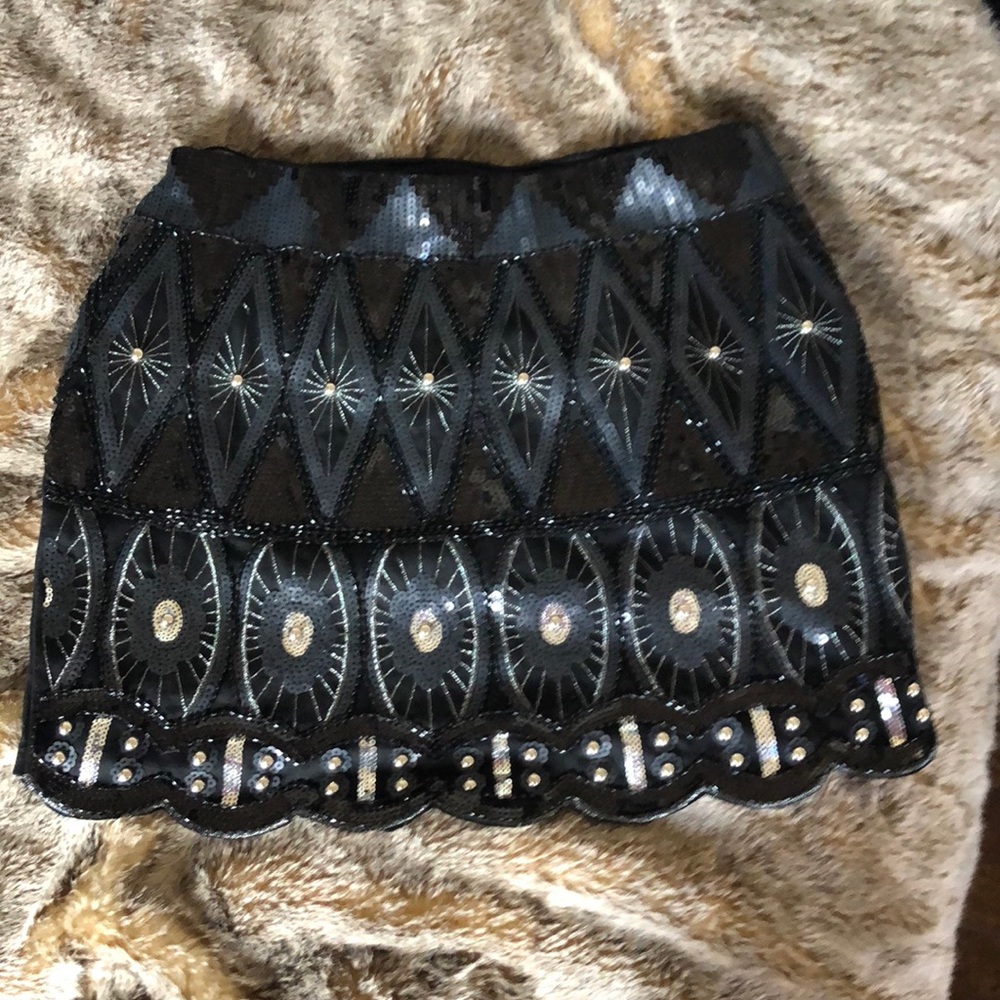 Beaded sequined mini skirt-black. Romeo + Juliet